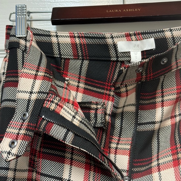 H&M Red and Black Plaid Trousers - Picture 7 of 12